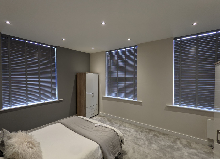 Venetian Blinds Hero Tile
