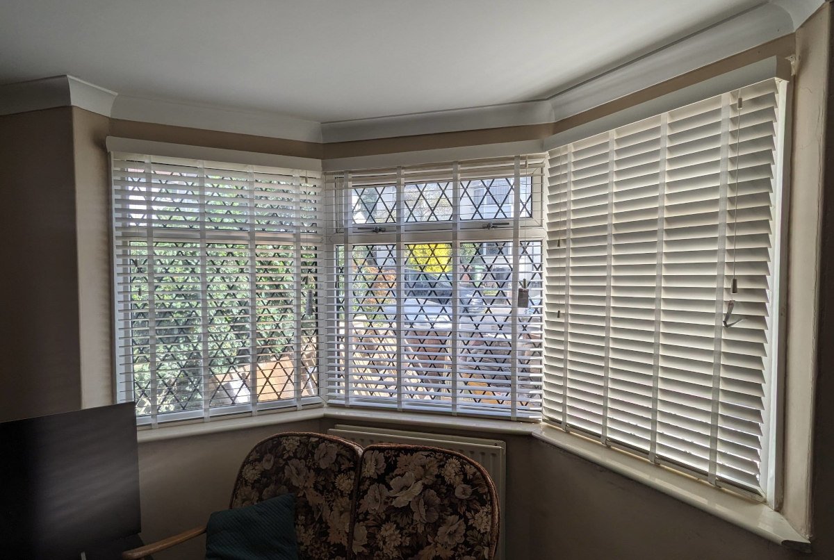 Faux Wood Venetian Blinds in a Modern Kitchen
