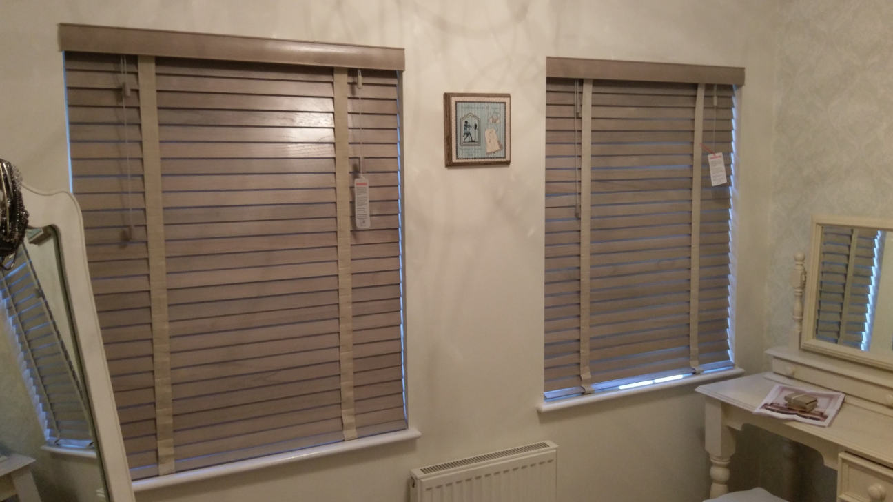 Modern living room with custom venetian blinds
